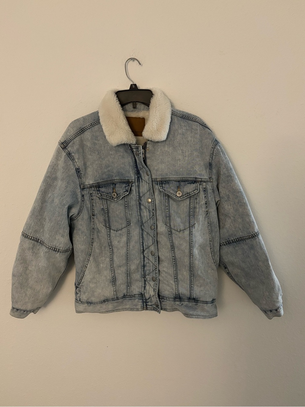 American Eagle Outfitters Denim Jacket with Cream Sherpa Lining
